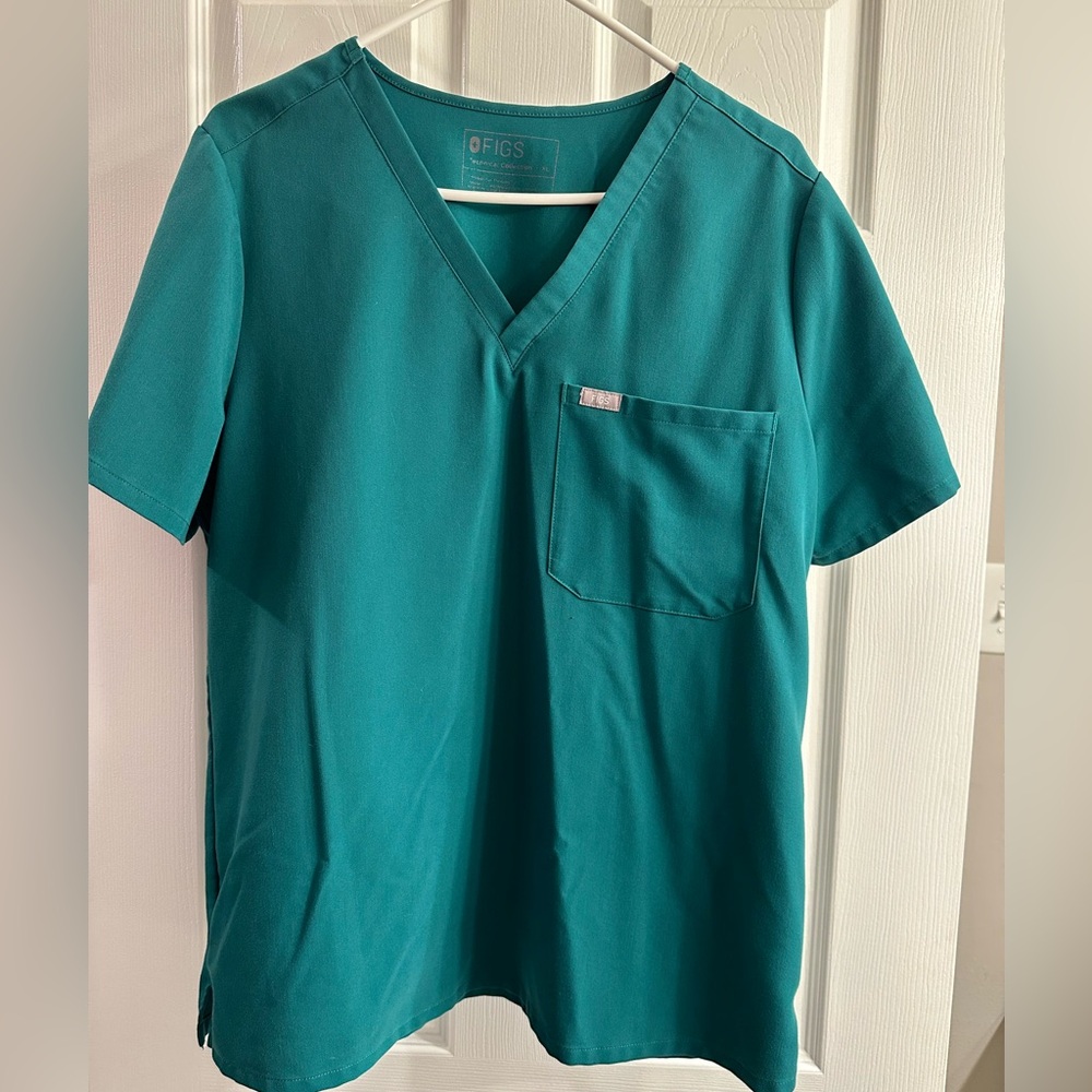 FIGS XL Catarina top Hunter Green